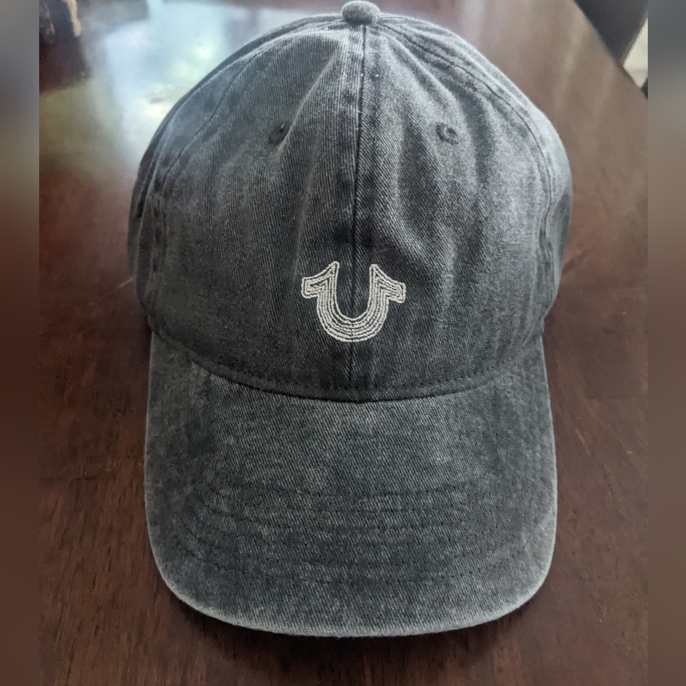 True Religion Embroidered 100% Cotton Horseshoe lines Adjustable Logo Hat Nwt ❤️